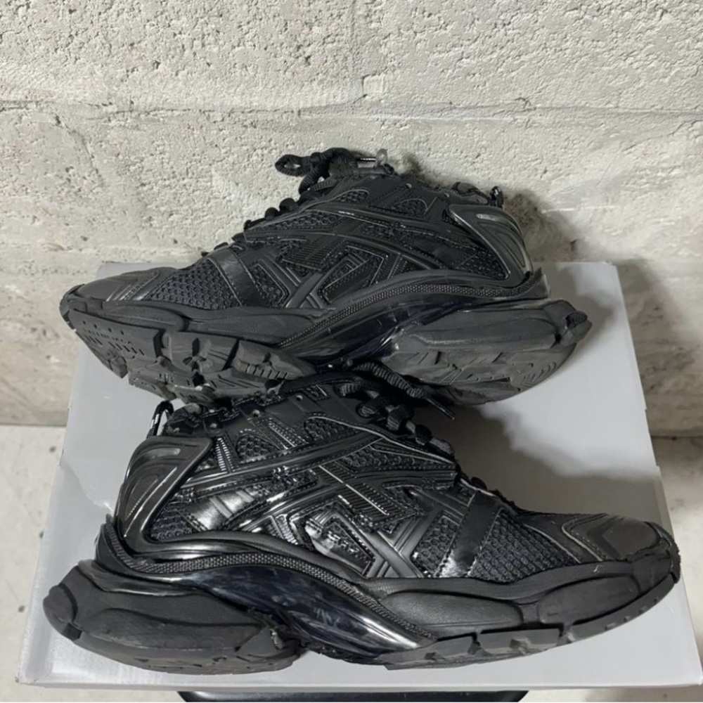 balenciaga runners size 41 used